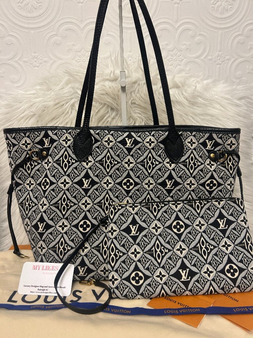 Louis Vuitton Neverfull MM in Since 1854 w box, dust bag, pouch